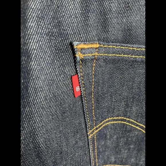 VINTAGE 90s LEVIS STRAIGHT DENIM JEANS SALVEDGE DEADSTOCK INDIGO 40 X 32 NWOT